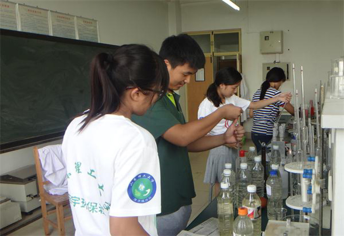 �(du��)�T���ڌ�(sh��)�(y��n)�Ҍ��ɼ��؁���ˮ���M(j��n)�Ќ�(sh��)�(y��n)����,������Ҫ����ˮ�ӵ�PH����ȡ�늌�(d��o)���������ȹ����(xi��ng)ָ��(bi��o)�ęz�y����(sh��)��(j��)�M(j��n)��̎����