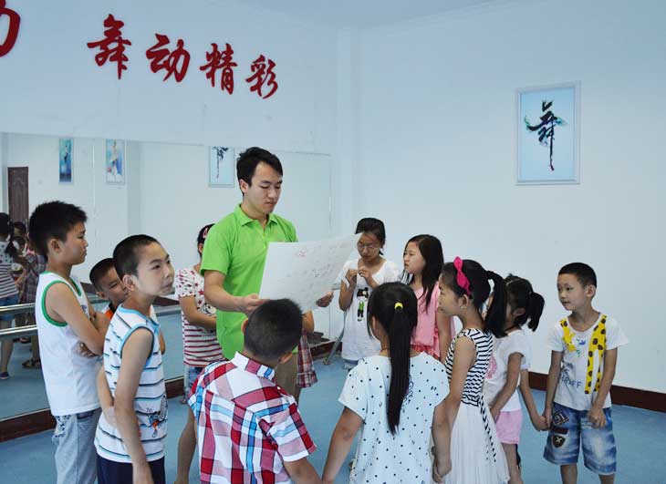 ־Ը�ߞ麢�ӂ��������o��(d��o)�����ں��ӂ�?n��i)��H������С�[�T(m��n)���c���غ��ӽ�����(du��)����