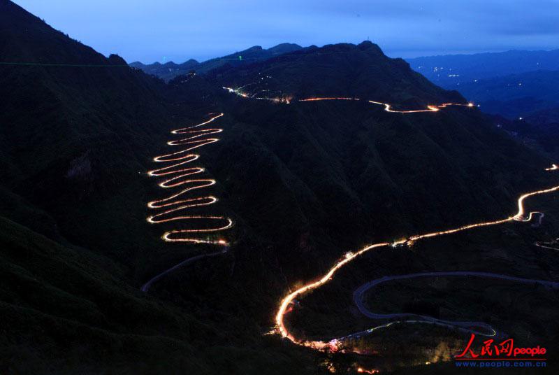 ��¡��24���ա�֮ҹ����ꐁ��֔zӰ��