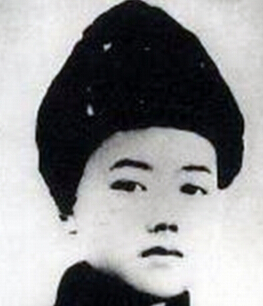 �ܘ�|��1918��1937���|������(li��n)܊�߼�ָ�]�T��ɽ�|ʡƽ�ȿh����1925���S��ĸ�ӻĵ�����ʡ�q���h��1931���һ����׃�����e�O���ӿ��ջ�ӡ�1933����������Ї����a(ch��n)�h��1935��2�������x�鹲���F�|�M��ί��ӛ��4�£��Ζ|���������܊�ڶ�܊��һ�F��ί��1936��3�����Ζ|����(li��n)�ڶ�܊��һ����ί�掟�hί��ӛ��܊�hίί�T��7�����x���й��ϝMʡίί�T��9�����Ζ|����(li��n)��һ·܊���Ď����L����ί��1937��4��24�գ��ڰ��D�h��ɳ���Ͻ��S�����c�ΰ��D�h�ΰ������(zh��n)�в��Ҡ�����