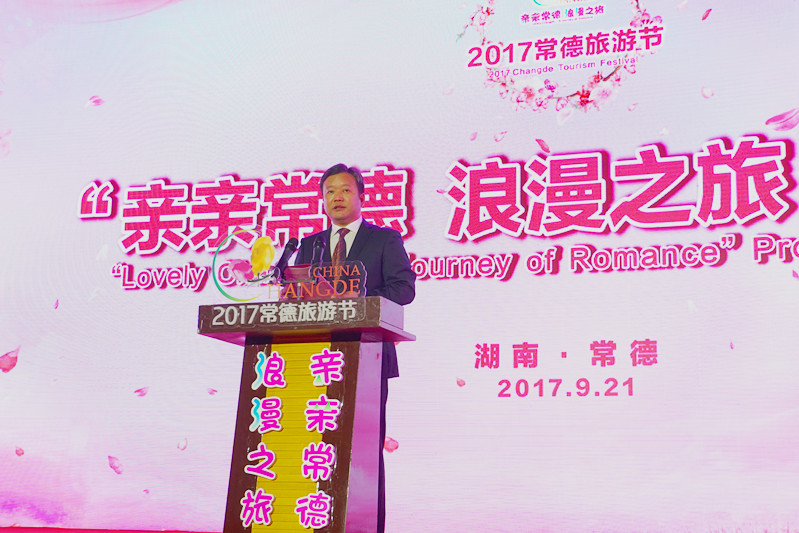 �й�������ί����ӛ�������L����܊���o�����zӰ����־�ۣ�