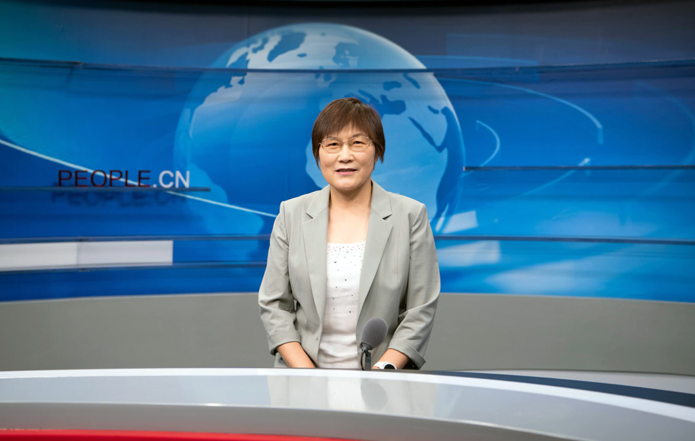 中國(guó)兒童中心黨委書記叢中笑接受人民網(wǎng)采訪。人民網(wǎng) 楊華龍攝