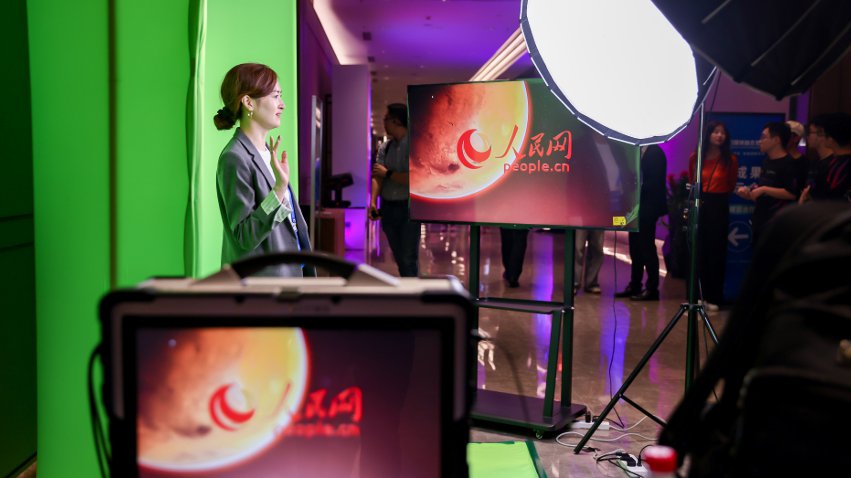 隨幻虛擬直播工作站體驗(yàn)區(qū)。主辦方供圖