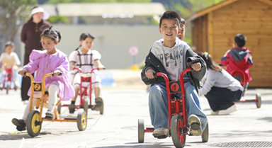 貴州黔西：春日趣玩“動(dòng)”見成長(zhǎng)